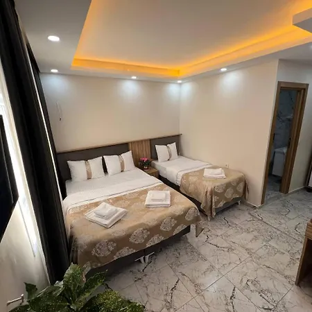 By Historia Hotel