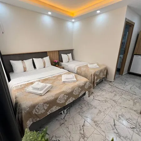 Histavera Hotel *